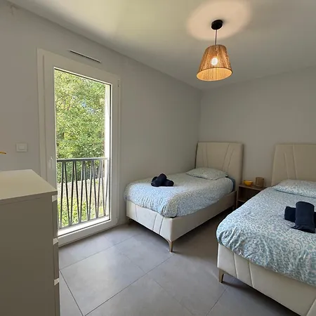 Goeland Confortable Avec Belle Terrasse Vue Degagee 3 Parking Privatif A 900 M De La Et Tous Commerces Pres De Bayeux Sur Plages Du Debarquement אסנלס